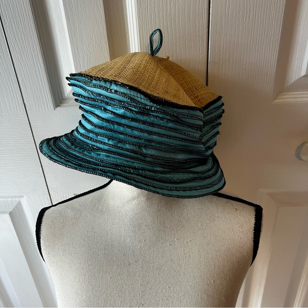 Klayrine Cormier Stylish Two-Tone Bucket Hat